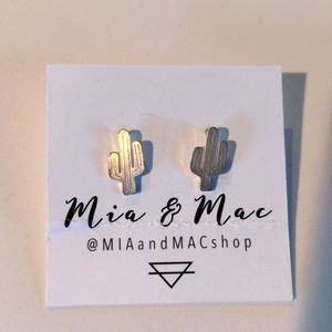 Mia and Mac silver cactus earrings NWT